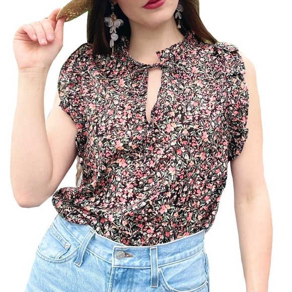 Revolve NWT BB Dakota Steve Madden Ditsy Top Floral Black Liberty London Small - Picture 1 of 3